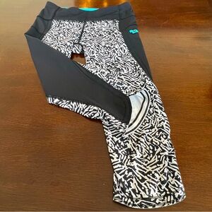 Lululemon Graphic Print Lightweight Athletic Leggings
